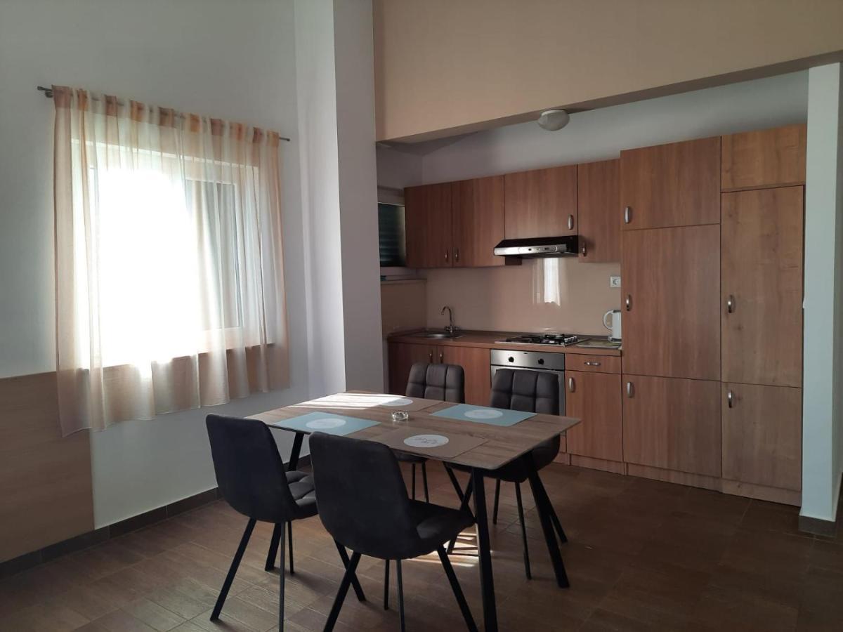 Apartments Vuković Podstrana Buitenkant foto