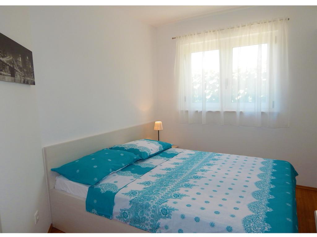 Apartments Vuković Podstrana Kamer foto