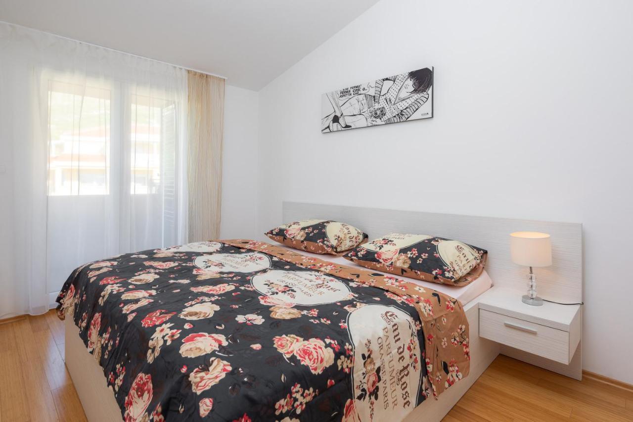 Apartments Vuković Podstrana Buitenkant foto